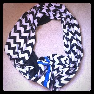 Infinity scarf with snaps!